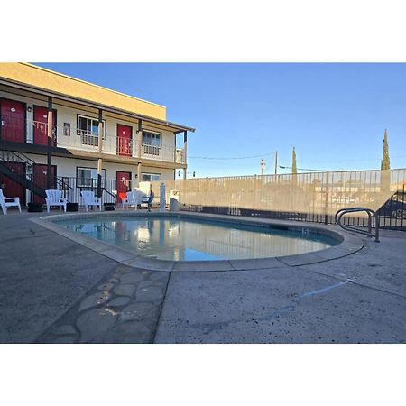Hotel Avenida Victorville I 15 Dış mekan fotoğraf