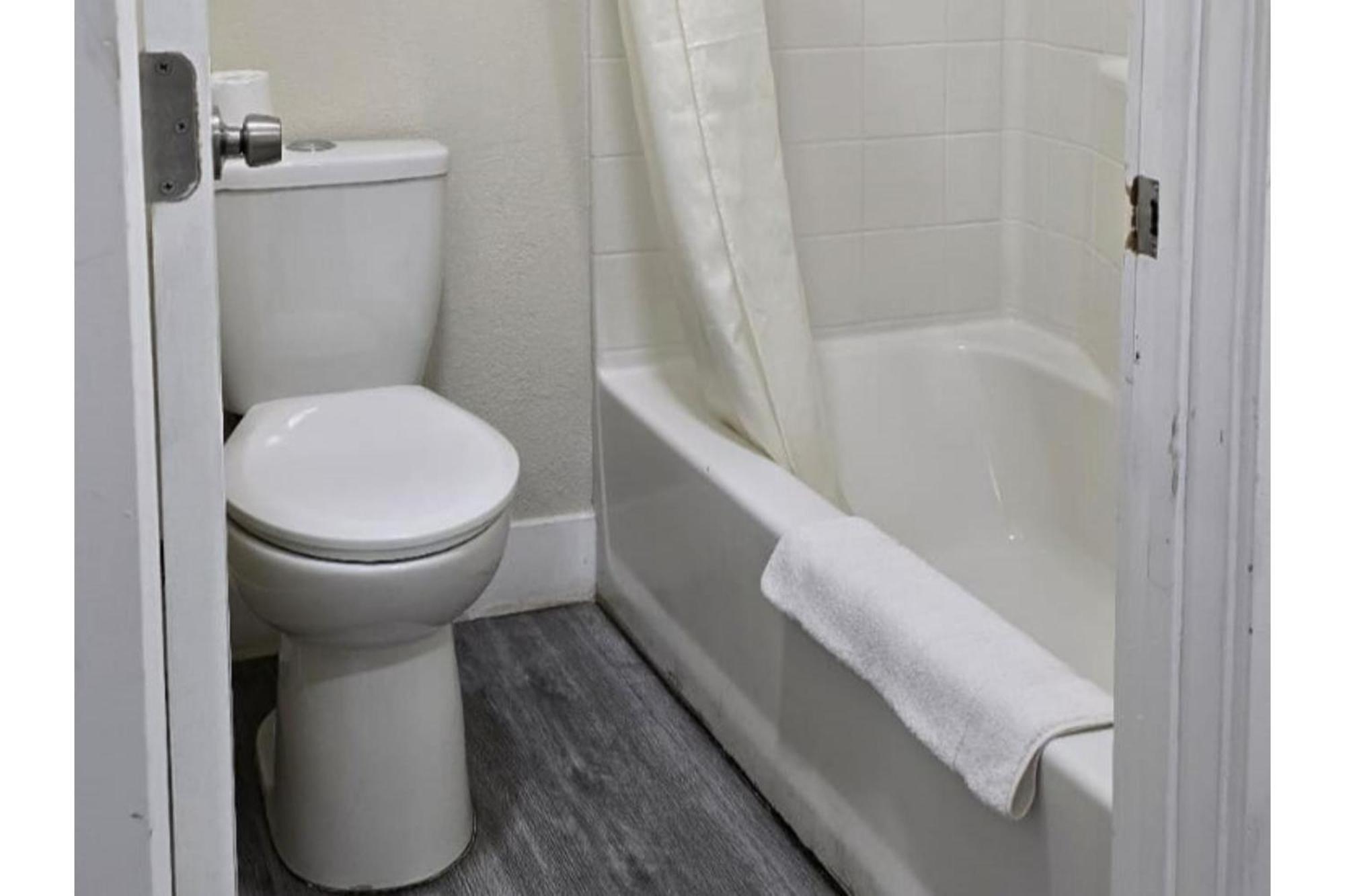 Hotel Avenida Victorville I 15 Dış mekan fotoğraf