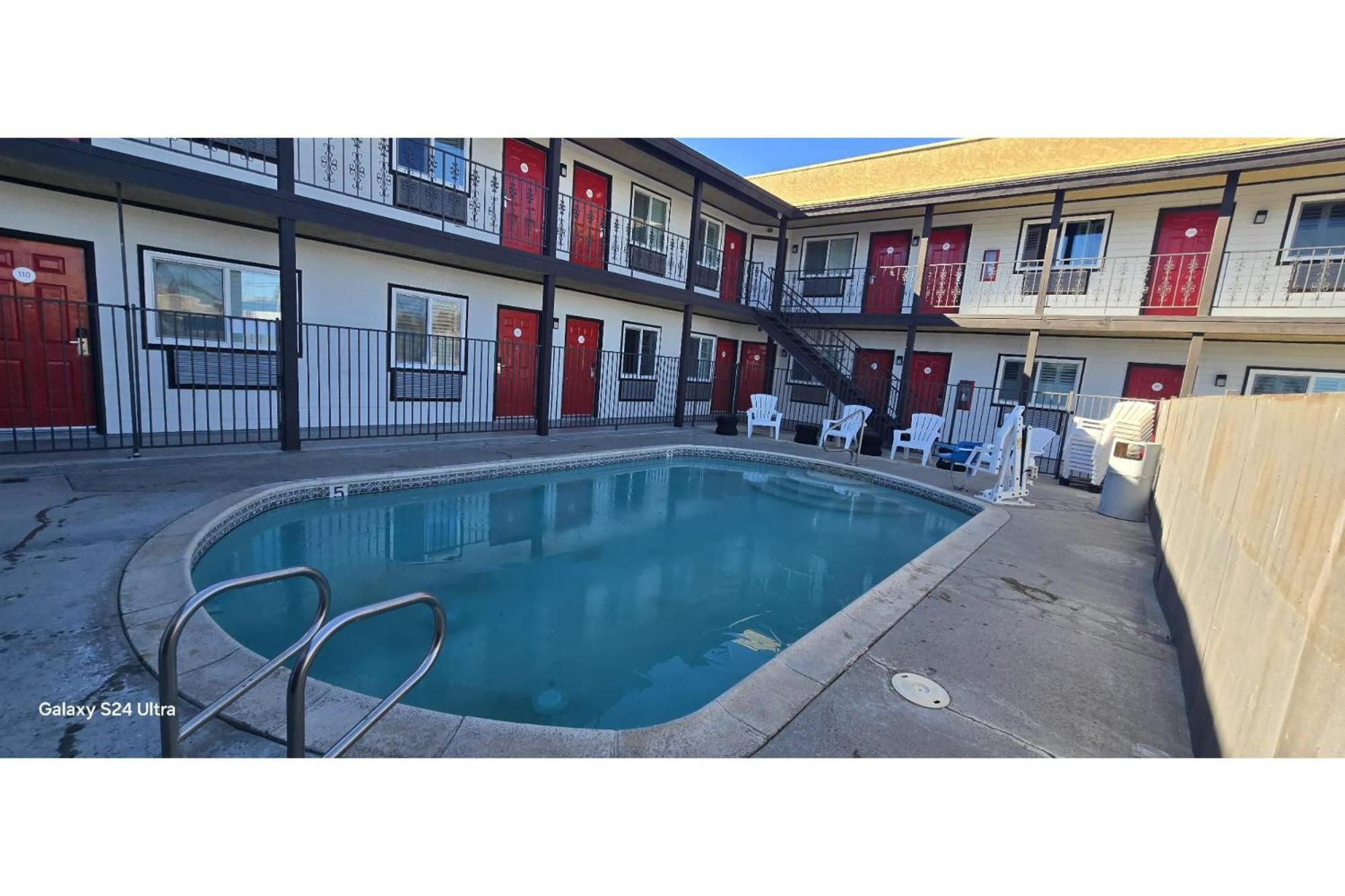 Hotel Avenida Victorville I 15 Dış mekan fotoğraf